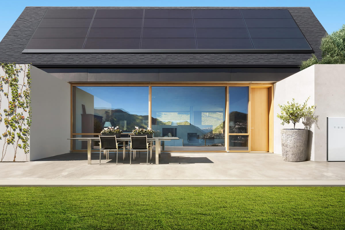 tesla-solar-panels-powerwall-2-e153165348640811